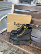 מגף Dr Martens  נשים